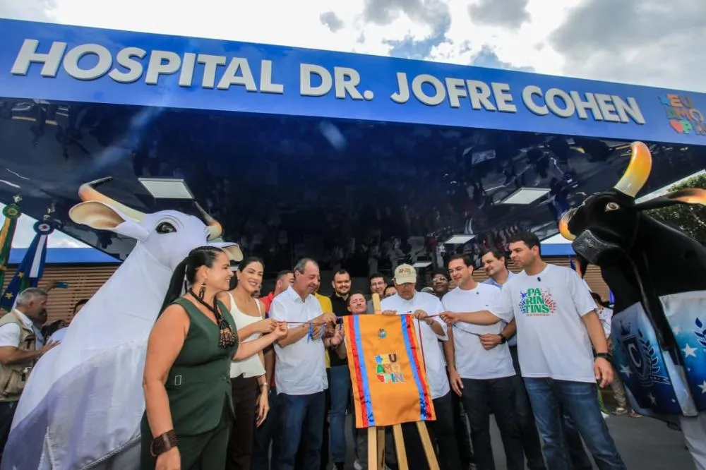 Mateus, Omar e Braga inauguram nova fachada do Hospital Jofre Cohen e entregam equipamentos